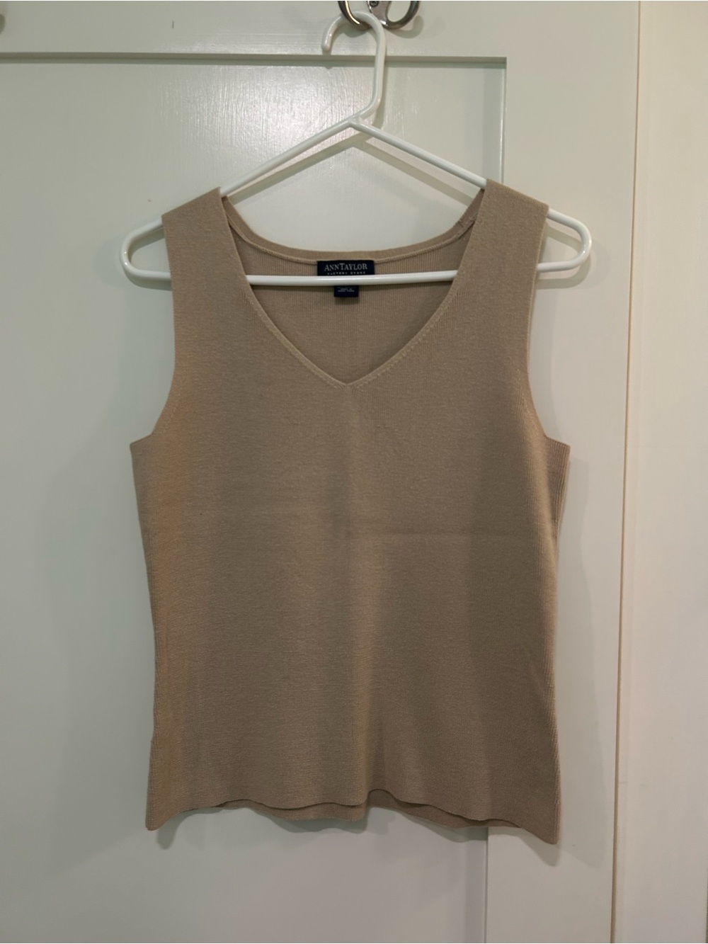 Ann Taylor Beige Sleeveless Knit Top Size Medium